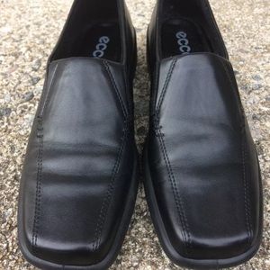 ECCO BLACK VEGETABLE TANNED  LOAFER